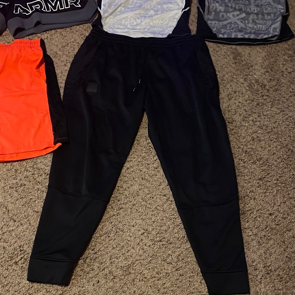 Under Armour Athletic Bundle Set - Picture 5 of 14